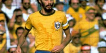 Socrates, footballeur mais capable de réfléchir