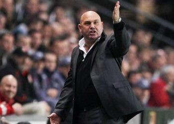 Antonetti crie-t-il trop fort ?