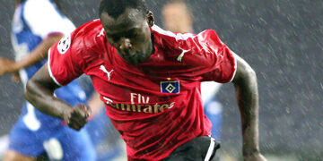 Karlsruhe : Atouba en approche