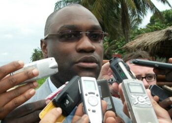 Mboma accompagne  »Play for the Union »