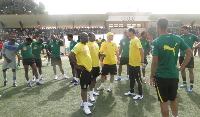 Les Lions Indomptables en 4-3-3 ?