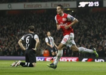 Alex Song et Arsenal au pied du podium