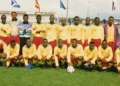 Sélection 1993 : Debout : NJEUKAM HAMENI Bruno (2e), Joseph-Marie TCHANGO (4e), Pierre WOME NLEND (5e), Augustine SIMO (7e), et les entraineurs, MBARGA Engelbert et Dominique WANSI Accroupis : Patrick SUFFO KENGNE (cap), Geremi NJITAP FOTSO (6e)