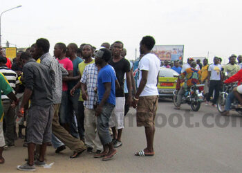 Crise: Les Astres en ébullition