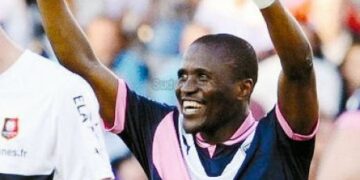 Enorme but de Landry Nguemo