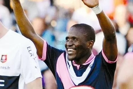 Enorme but de Landry Nguemo