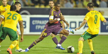 Russie: Eto&rsquo;o passeur et buteur