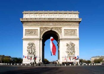 Camarilla de comploteurs à Paris