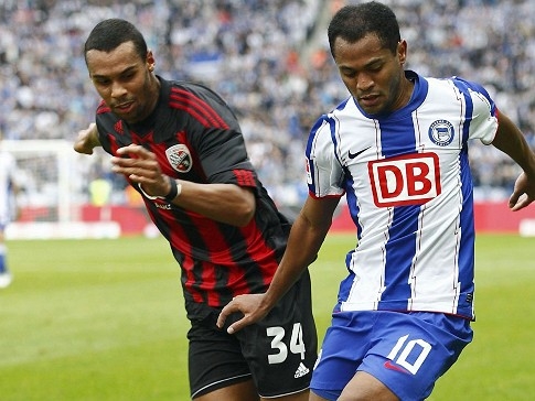 Qui pour remplacer Nkoulou ?