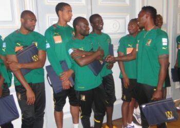 Matip de retour, Banana en attente