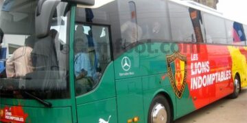 Le bus des Lions caillassé