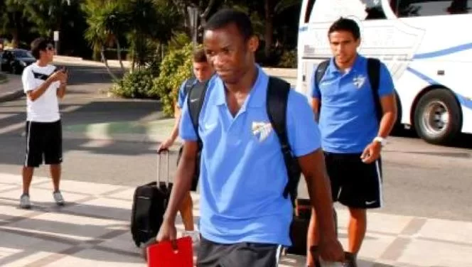 Malaga: Olinga dans la cour des grands