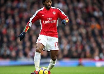 Song: «Je suis toujours à Arsenal»