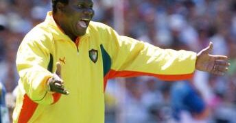 Lions: JP Akono et son bâton de pèlerin
