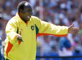 Lions: JP Akono et son bâton de pèlerin