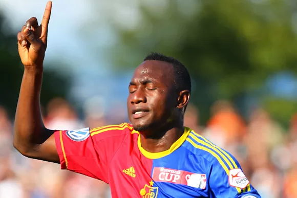 Zoua a grandi entre Frei et Streller