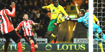 Le but de Bassong face à Sunderland