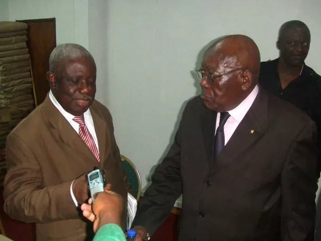 Le Général et les clubs au &lsquo;Garde à vous&rsquo;