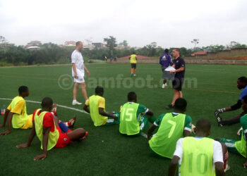 Bordeaux prospecte au Cameroun