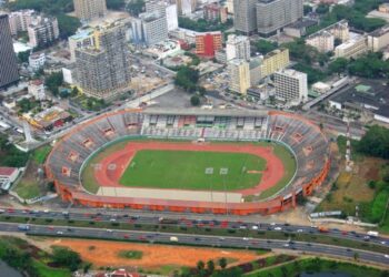 La Chronique de Léon Gwod: Vu des bords de la Lagune Ébrié…