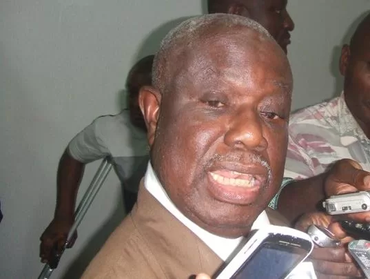 La LFPC et le jeu du chat et de la souris