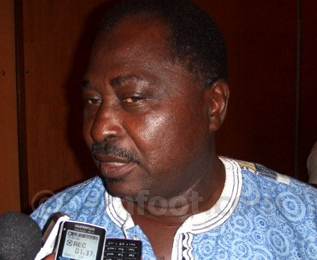 Emmanuel Ambane : « En groupe, les joueurs ne disent pas la vérité »