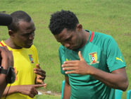 Eto&rsquo;o ne mange pas avec les autres …