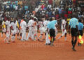 Feutcheu FC obligé par l'arbitre à aller aux vestiaires à la mi-temps
