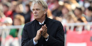 Lions indomptables: Finke officialisé