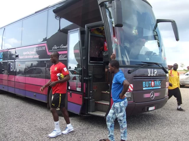 Coulisses: Les Lions sans leur bus