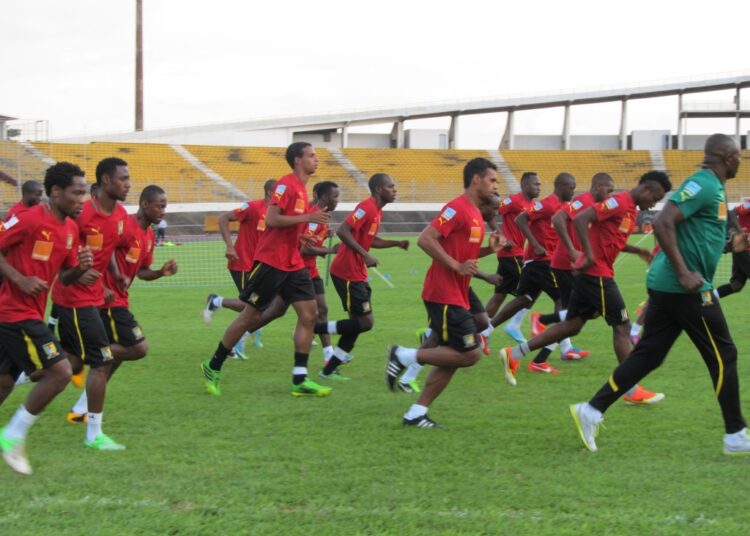 Lions indomptables: Visite surprise de Adoum et Iya