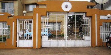 Joseph Owona a rencontré le personnel