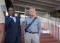 Volker Finke au stade omnisports de Yaoundé
