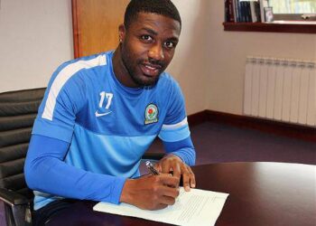 Blackburn Rovers : Songo&rsquo;o signs