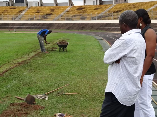 Stade Ahmadou Ahidjo: Des soins intensifs sur la pelouse