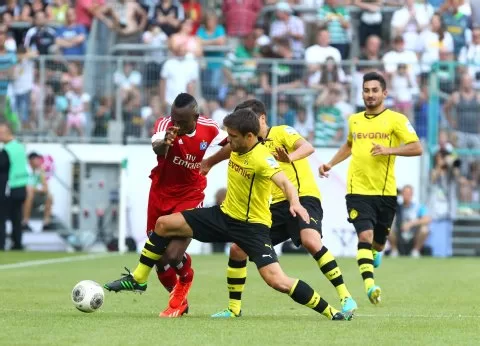 Zoua et Hambourg trop légers pour Dortmund