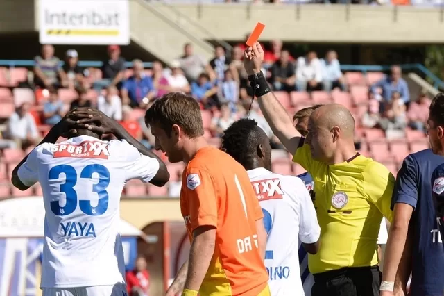 Suisse: Yaya Banana injustement pénalisé. Incompétence ou Racisme?