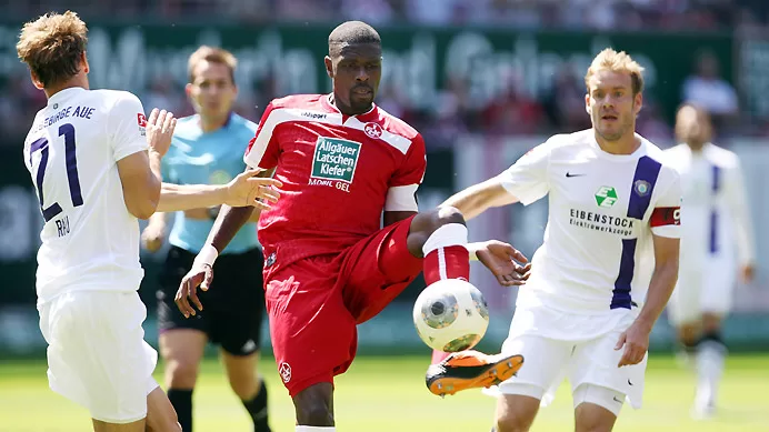 Lions Indomptables : Idrissou en renfort