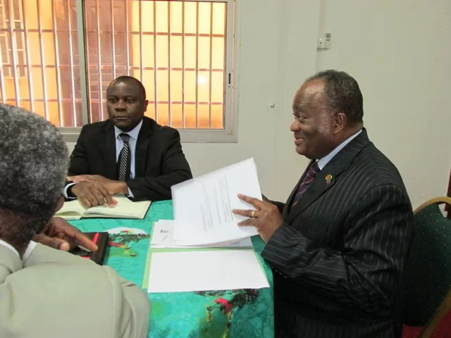 Fécafoot : Joseph Owona terrorise