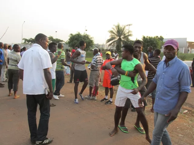 Divers: Dynamo et la bagarre