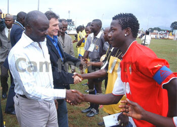 Un cours magistral pour l&rsquo;Ambassadeur Roger Milla