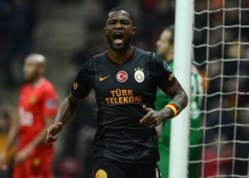 Chedjou marque, devant Ntsama