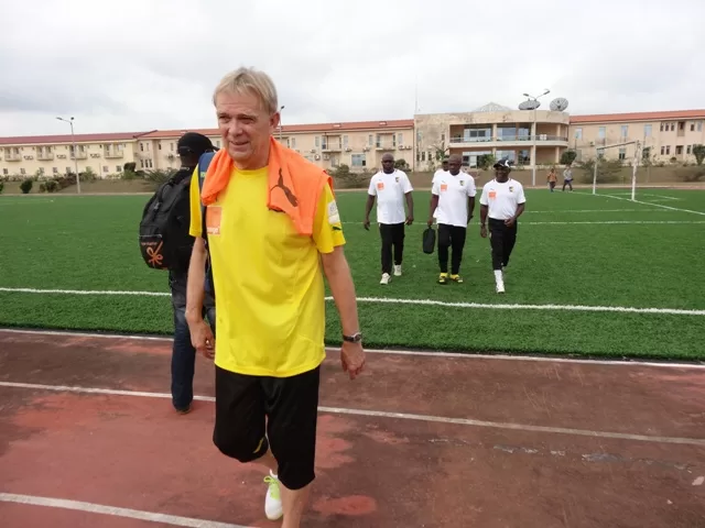 Volker Finke : « Peut-être un, deux ou trois pour le stage en Autriche »