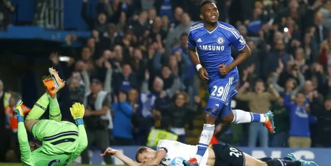Chelsea: Samuel Eto’o marque et imite un vieillard