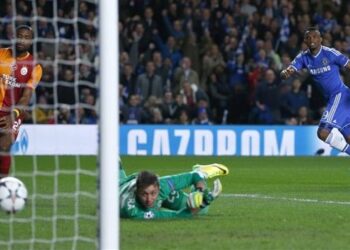 Chelsea: Eto&rsquo;o s&rsquo;illustre et gâche la fête à Drogba