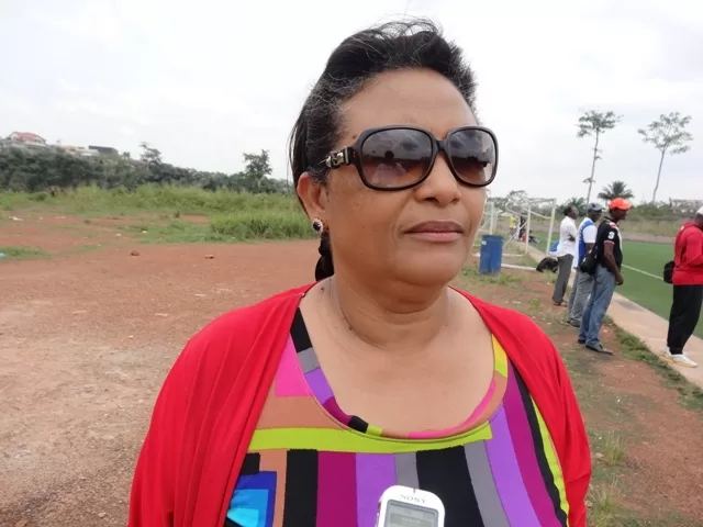 Céline Eko: « …qu’on s’asseye autour d’une table »