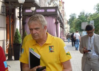 Lions indomptables : Finke prospecte à Bandjoun