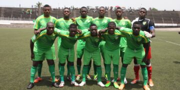 Ligue 1 : Astres enchainent, Union à la traine