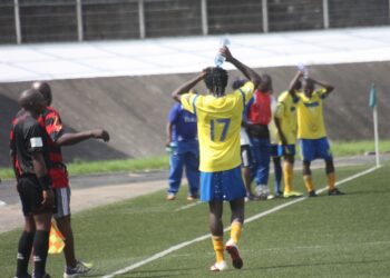 Douala :  New Stars – Tonnerre et DAC – Sable en images