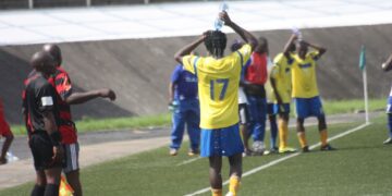 Douala :  New Stars – Tonnerre et DAC – Sable en images